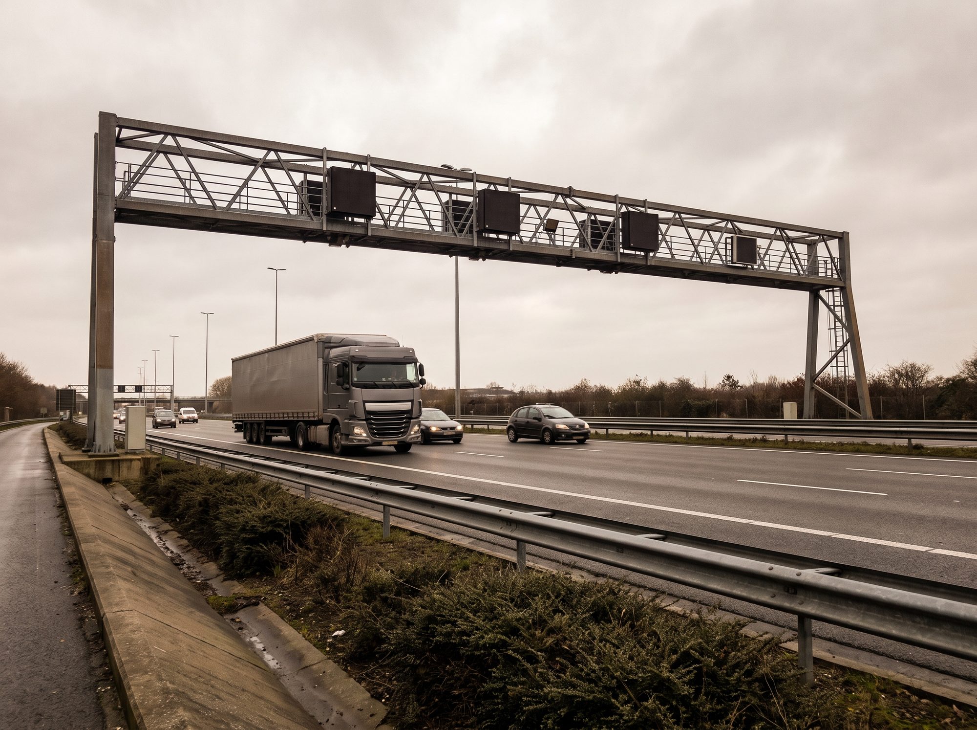 Autobahn / Mautbrücke